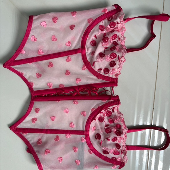 Urban outfiters pink hearts top - Picture 2 of 2